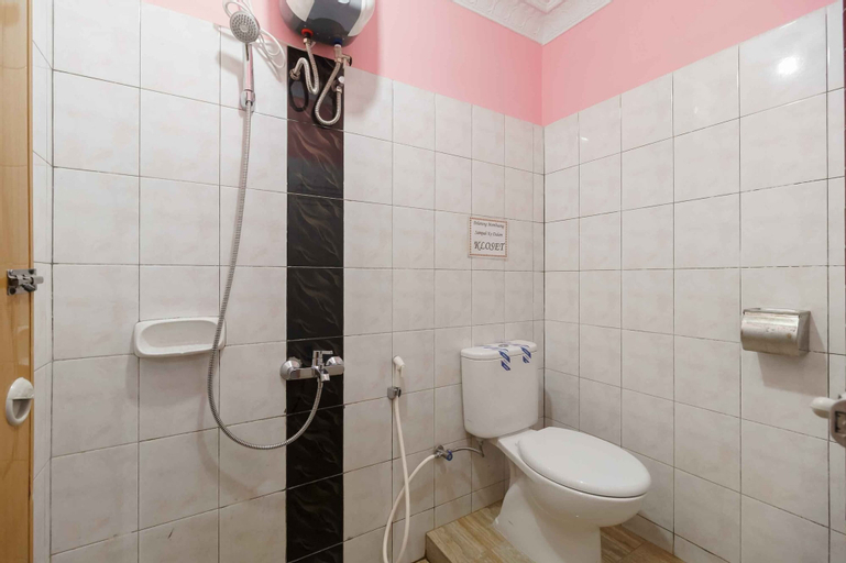 RedDoorz Plus @ Jalan Gatot Subroto Medan, Medan
