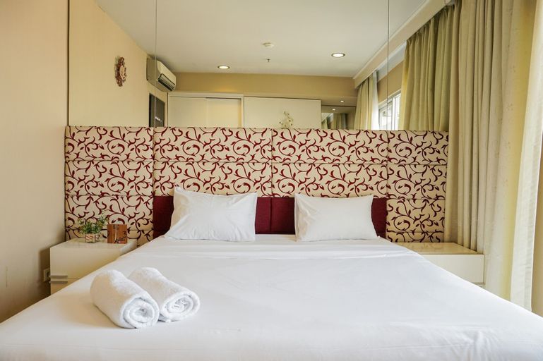 1BR Apartment at Cosmo Mansion near Grand Indonesia By Travelio, Central Jakarta