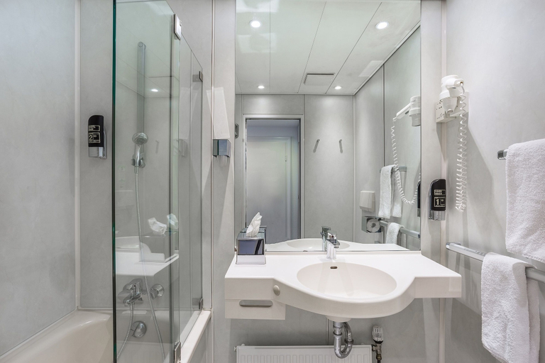 Bathroom 4, Hotel Zum Ritter St. Georg, Heidelberg