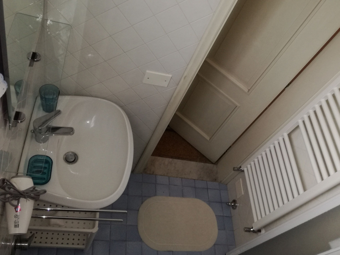 Bathroom 5, Rooms by Anna, Florence