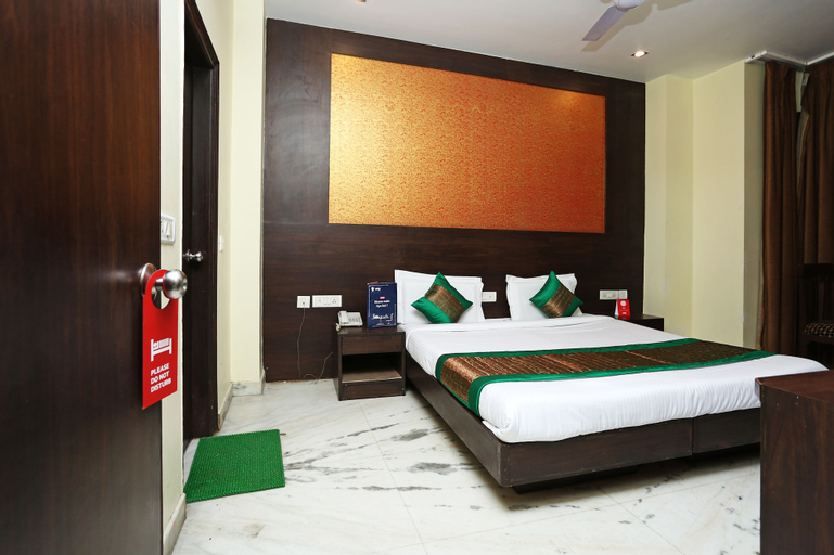 OYO 302 Maple Green, Gurgaon