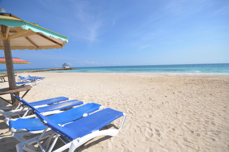 Azure Cove, Silver Sands. Jamaica Villas 5BR,