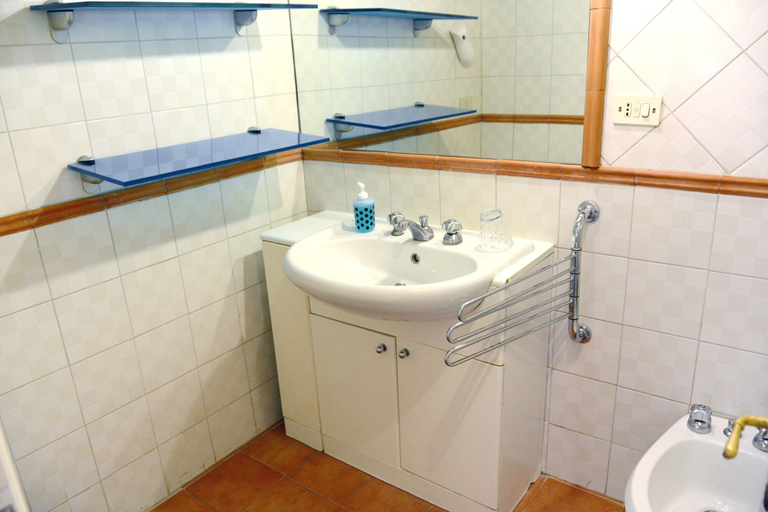 Bathroom 4, Coronari Enchanting Two Bedroom Apartment, Rome