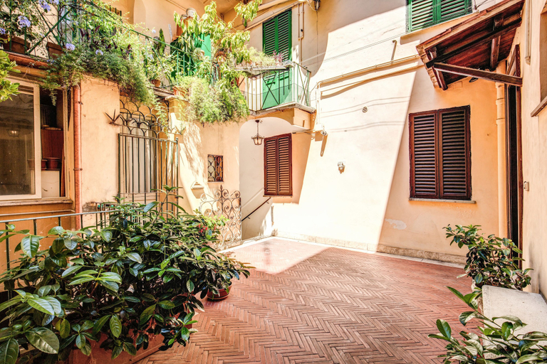 Others 5, Condotti Inn, Rome