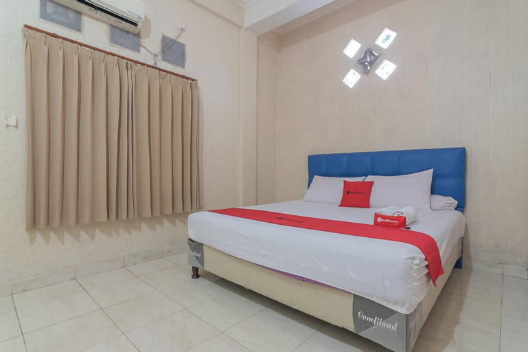 RedDoorz Syariah near Terminal Batu Ampar 2, Balikpapan