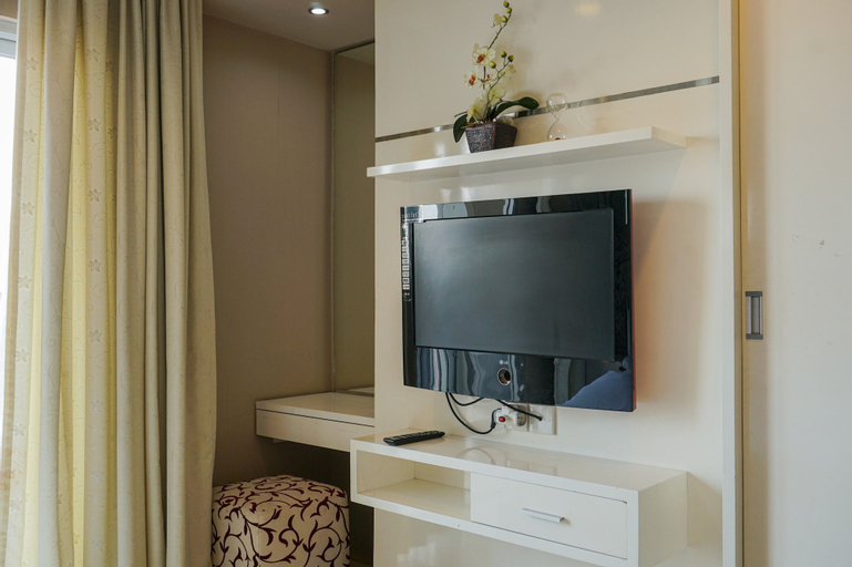 1BR Apartment at Cosmo Mansion near Grand Indonesia By Travelio, Central Jakarta