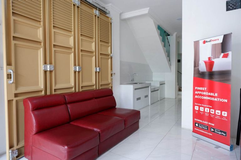 RedDoorz Hostel near Kota Lama Semarang, Semarang