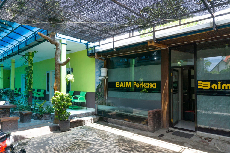 Exterior & Views 2, RedDoorz @ MT Haryono Street Waingapu, Sumba Timur