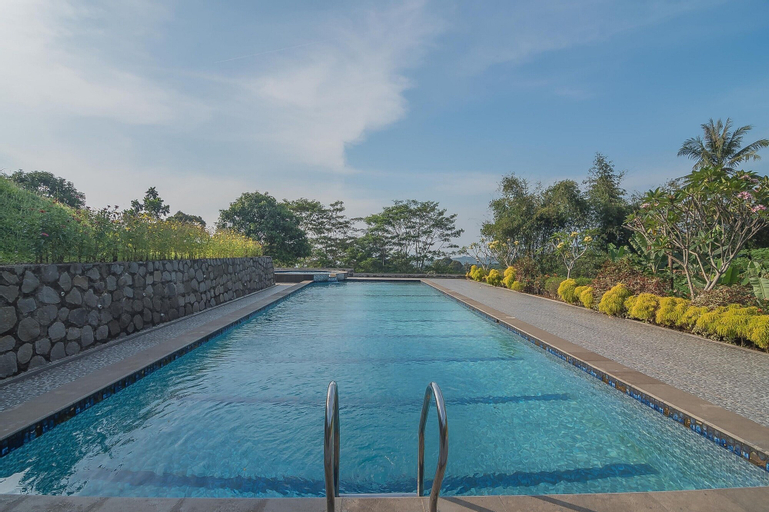 RedDoorz Premium @ Fafa Hills Resort Puncak, Bogor