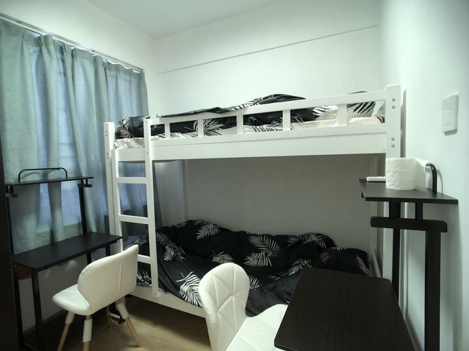 Sunny’s Four Bedrooms Sea View Lock Hart Apartment, Wan Chai