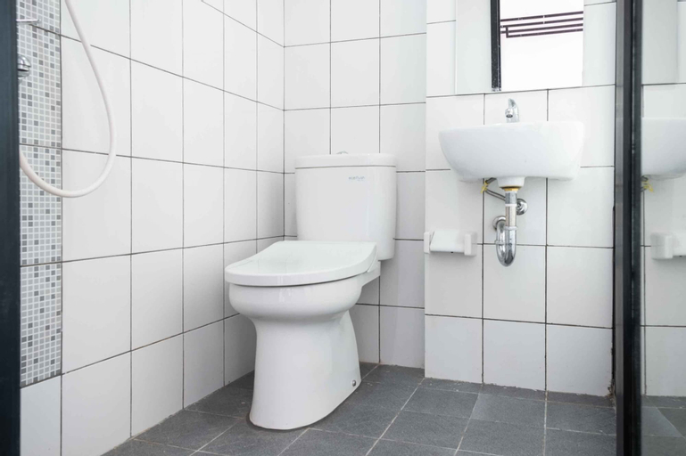 RedDoorz Plus near ICE BSD 2, South Tangerang