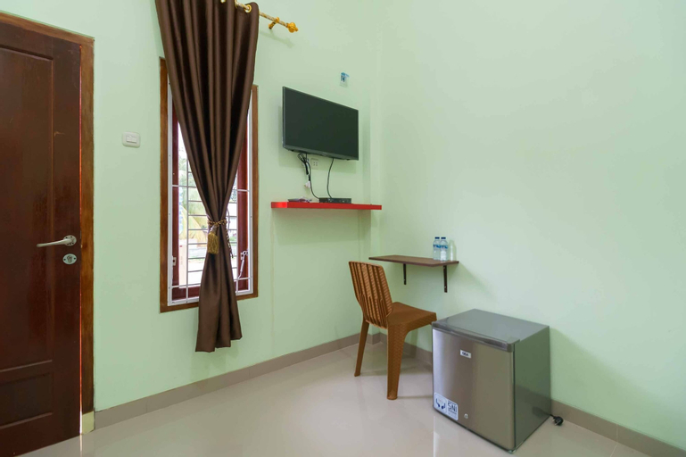RedDoorz Syariah near Muara Enim Train Station, Muara Enim