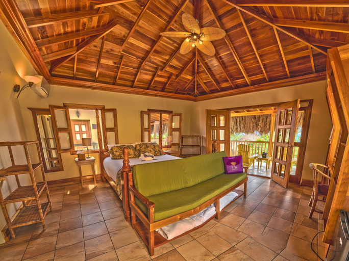 Bedroom 4, The Spa Retreat Boutique Hotel