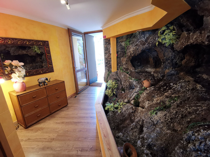 Castelo Austria - Top Floor Studio, Ribeira Brava