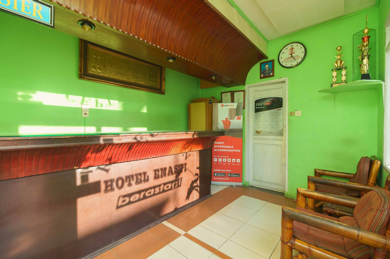 RedDoorz Syariah Hotel Enasti Berastagi, Karo