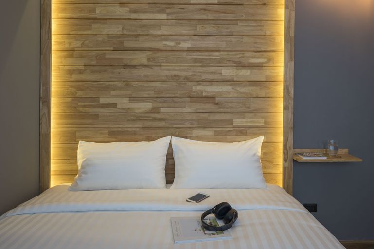 Timber Hostel, Pathum Wan