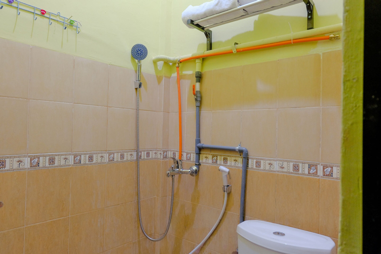 OYO 1784 Hj. Aniek Residence, Madiun