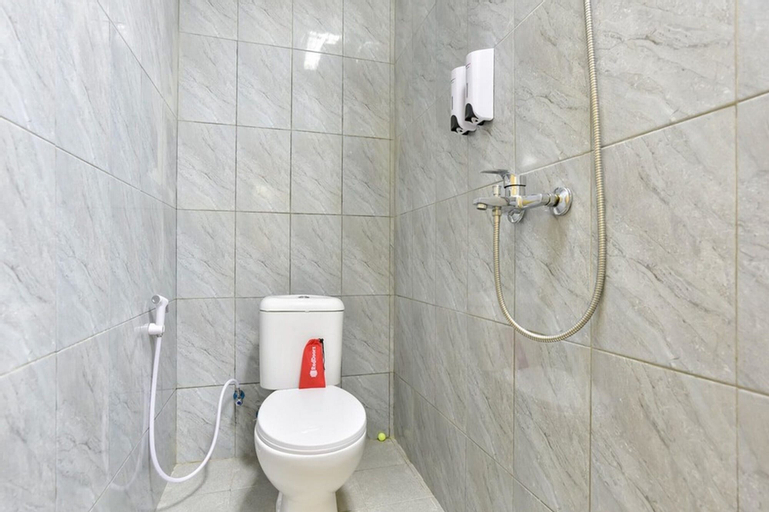 RedDoorz Plus near Tebet Barat 3, South Jakarta