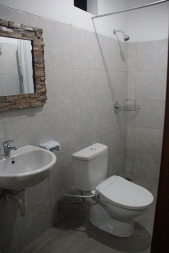 Bathroom 4, Agatha Canggu, Badung