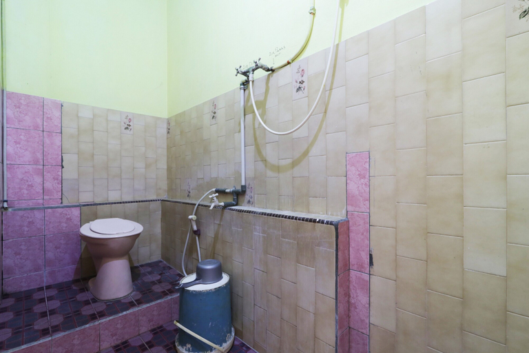 Bathroom 4, Hotel Virgo, Medan