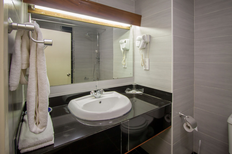 Sirikwa Hotel, Turbo