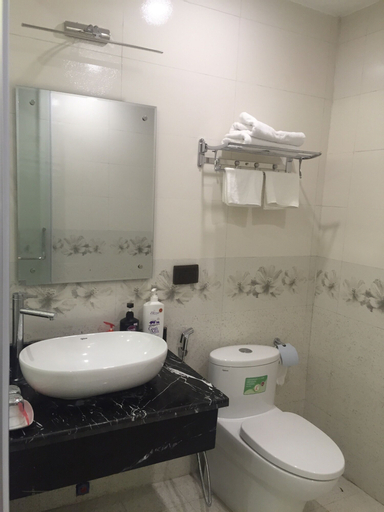 The Royal Hotel, Tây Hồ