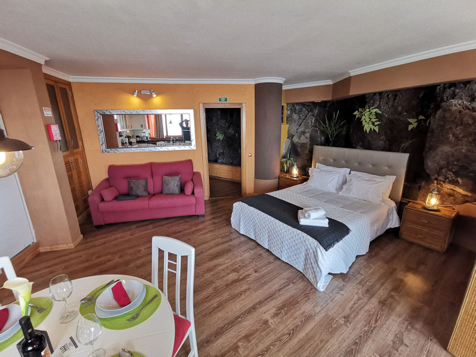 Castelo Austria - Top Floor Studio, Ribeira Brava