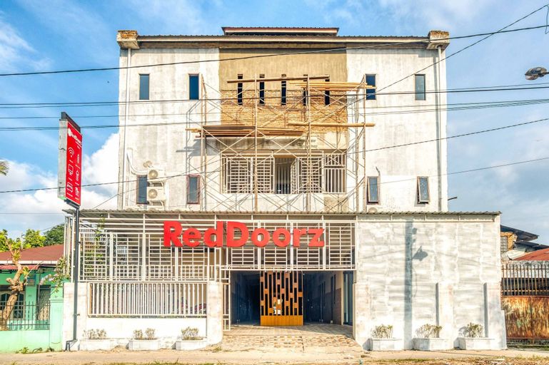 RedDoorz @ Jalan Kapten Muslim Medan, Medan