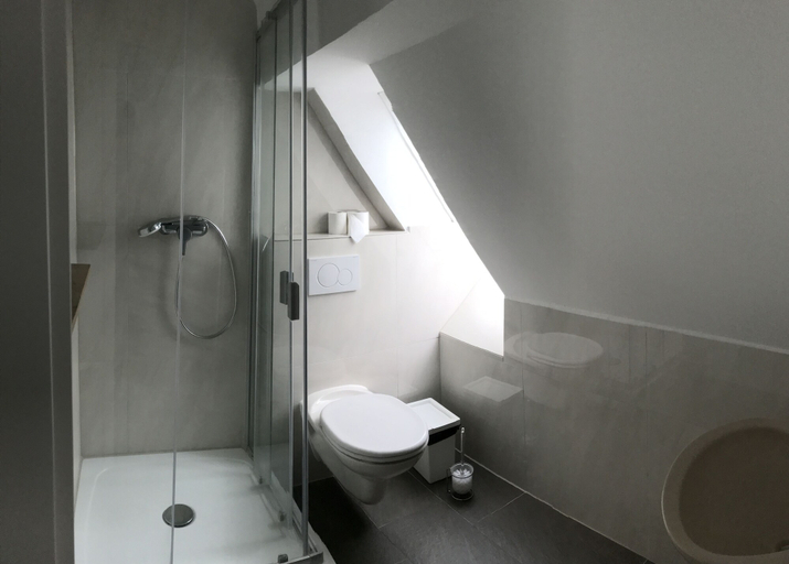 Bathroom 5, Damm Apartments, Region Hannover