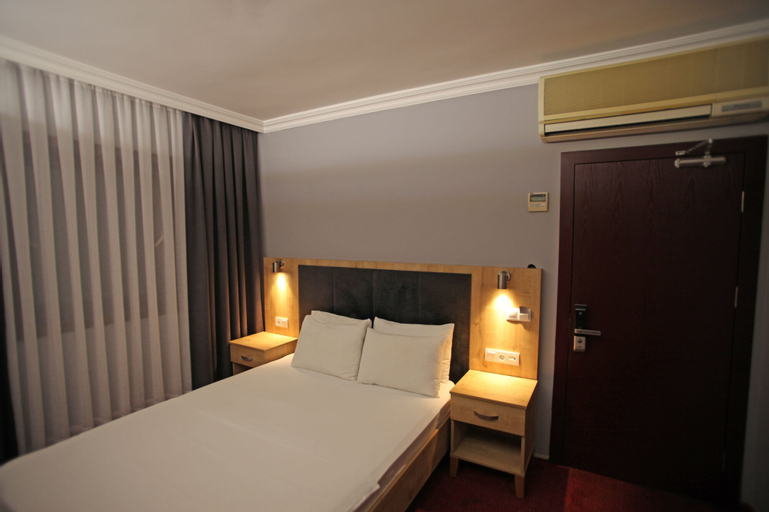 Funda Hotel, Merkez