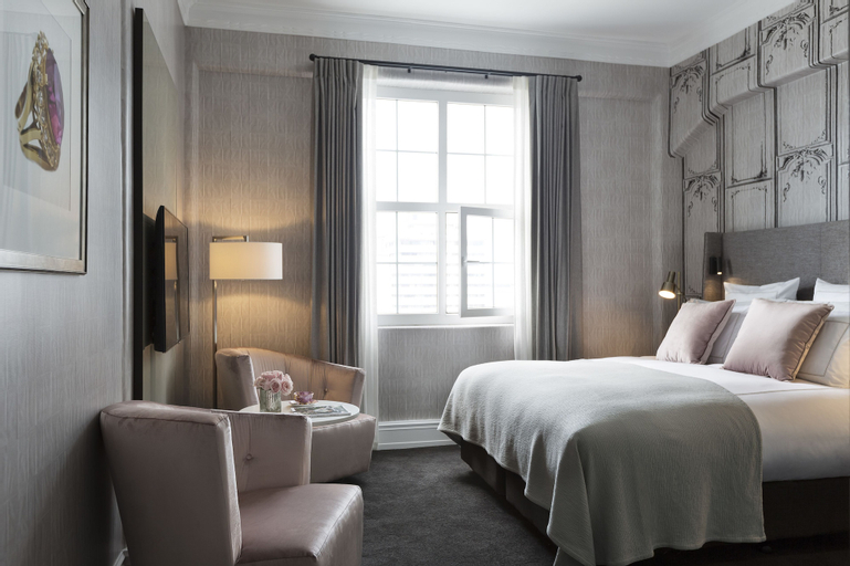 Bedroom 12