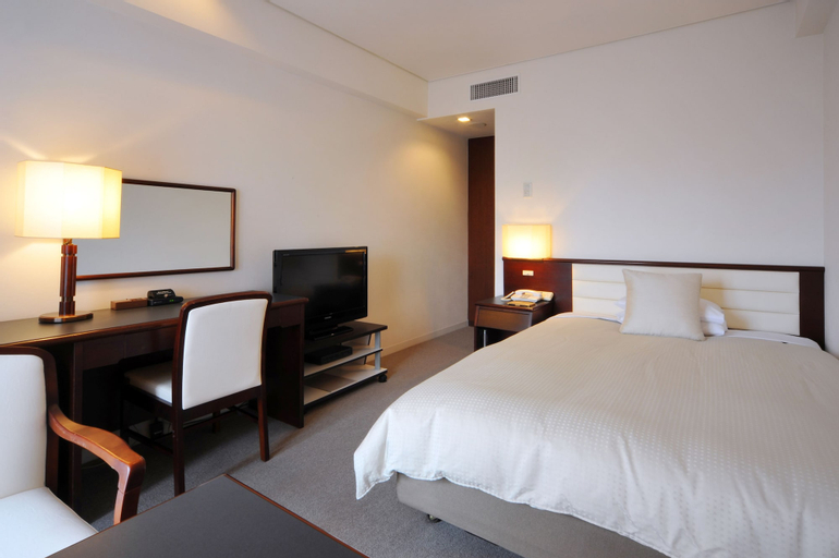 Bedroom 13