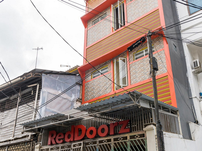 RedDoorz Hostel near LTC Glodok, Jakarta Barat