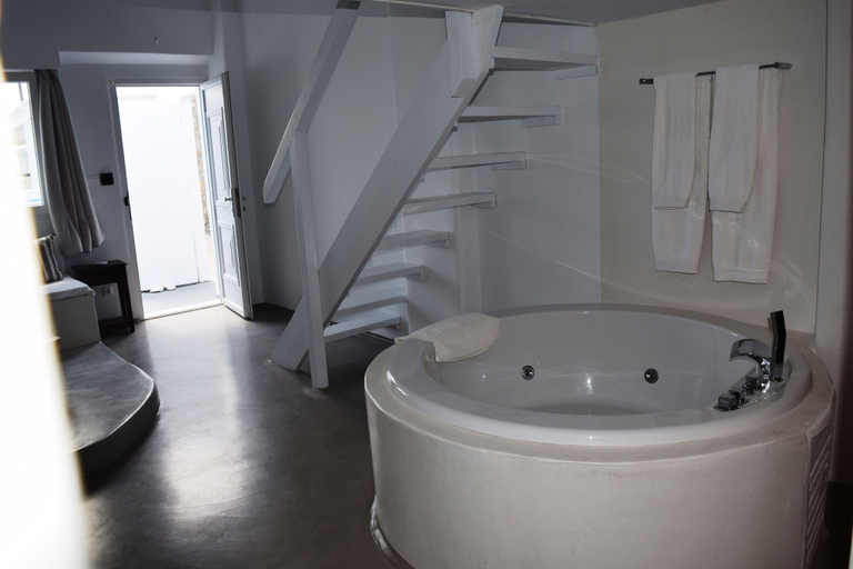 Bathroom 5, Croco Mykonos, South Aegean