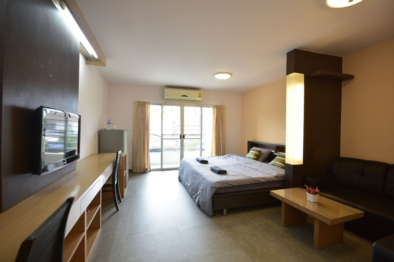 LOFT Salaya, Phuttha Mon Thon