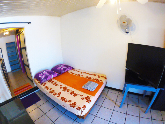Bedroom 2, Tahiti Lodge