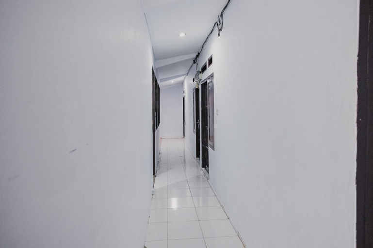 RedDoorz near Jalan Soeprapto Bengkulu, Bengkulu