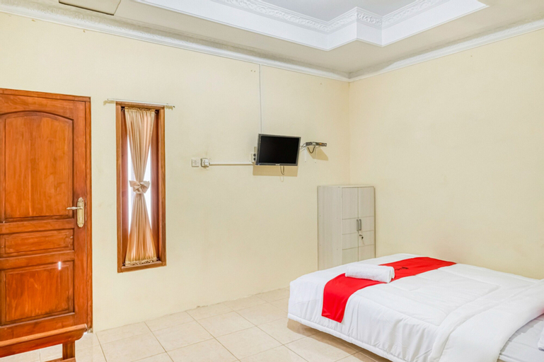 RedDoorz near Wisata Pantai Parangtritis, Bantul