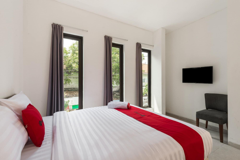 RedDoorz near Kaza Mall Surabaya, Surabaya