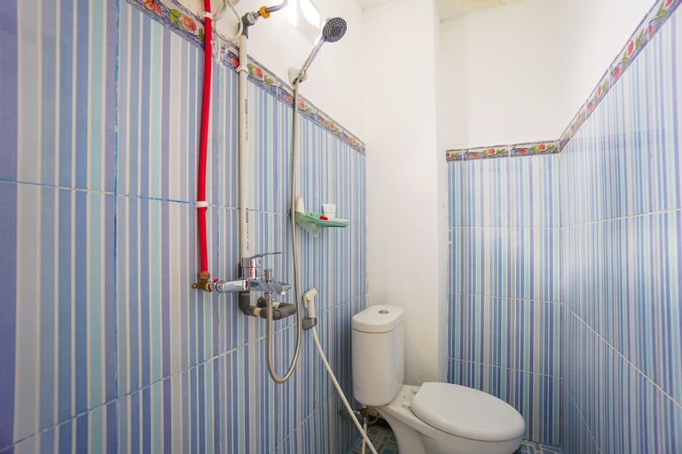 OYO 1693 Edward Residence Malalayang, Manado