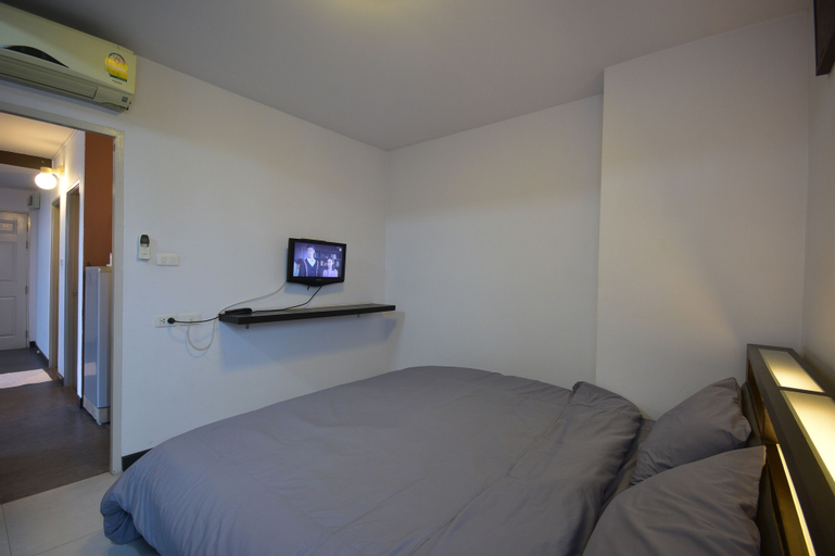 LOFT Salaya, Phuttha Mon Thon