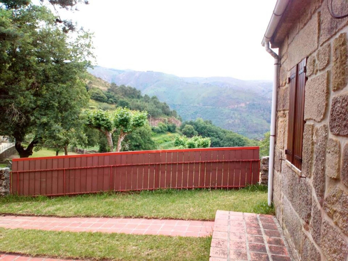 House With 2 Bedrooms in Sistelo, With Wonderful Mountain View and Fur, Arcos de Valdevez