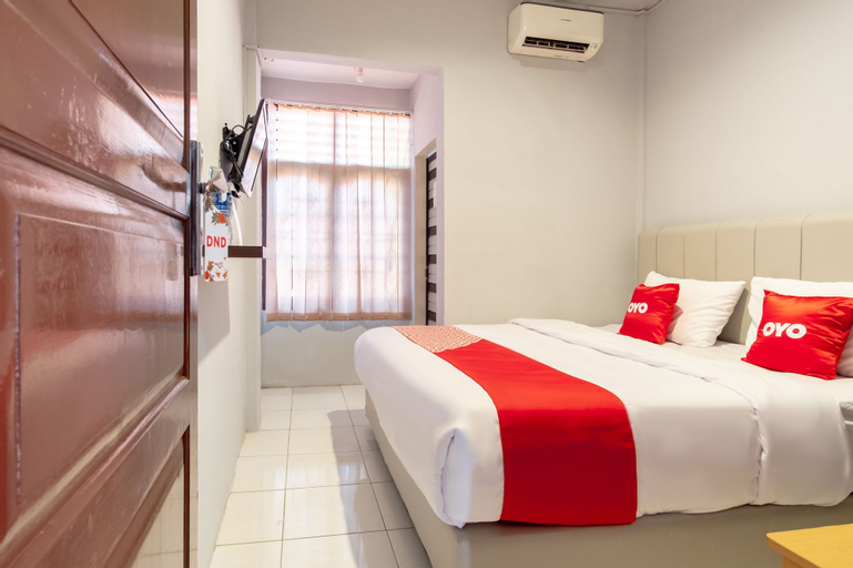 OYO 1632 1000 House Syariah, Medan