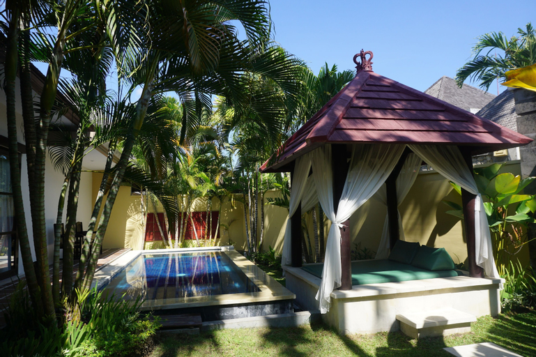 Swimming Pool 30