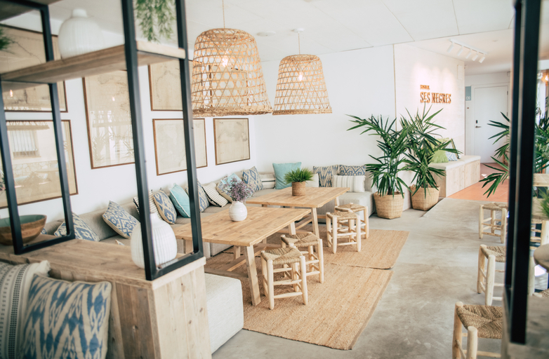 Public Area 3, Hostal Ses Negres, Girona