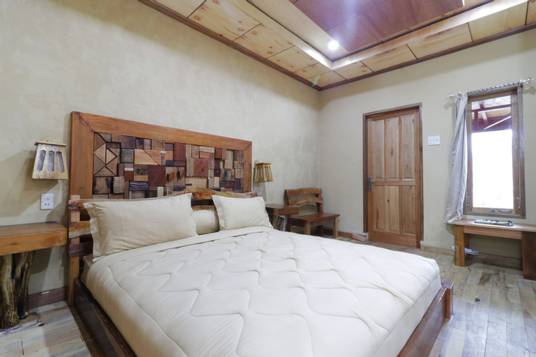 Alloyna Country Cottage, Karo