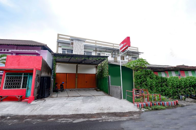 OYO 2782 Puspa Residence, Semarang