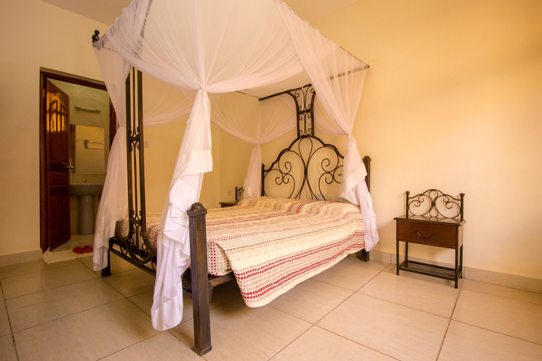 Northern Galaxy Hotel, Isiolo North