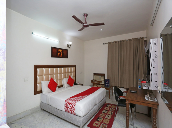 OYO 14445 Cyber Inn, Gurgaon