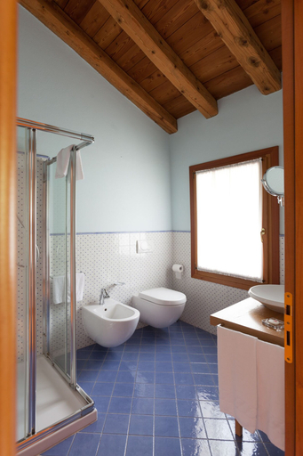 Bathroom 3, Agriturismo due Carpini, Treviso